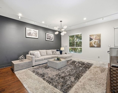 5911 Saturn Street - Photo Thumbnail 4