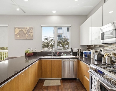 5911 Saturn Street - Photo Thumbnail 10