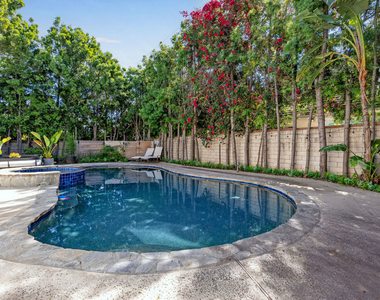 367 S Oak Avenue - Photo Thumbnail 25