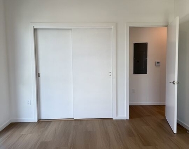5119 Colfax Avenue - Photo Thumbnail 14
