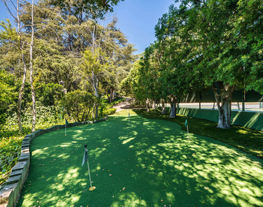 1550 Amalfi Drive - Photo Thumbnail 35