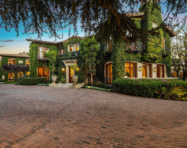 1550 Amalfi Drive - Photo Thumbnail 44