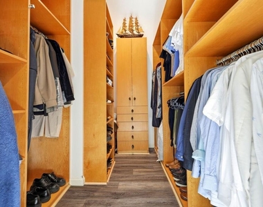 2350 Benedict Canyon Drive - Photo Thumbnail 19