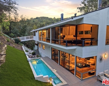 2350 Benedict Canyon Drive - Photo Thumbnail 58