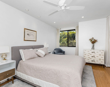 2960 Neilson Way - Photo Thumbnail 11