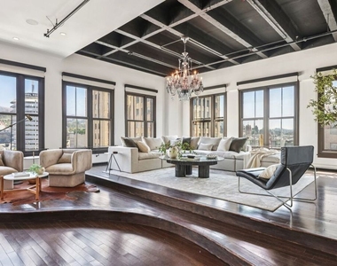 1645 N Vine Street - Photo Thumbnail 9