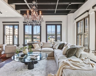 1645 N Vine Street - Photo Thumbnail 12
