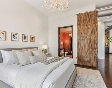 1645 N Vine Street - Photo Thumbnail 27