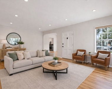 8348 Reading Avenue - Photo Thumbnail 5