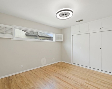 8348 Reading Avenue - Photo Thumbnail 17
