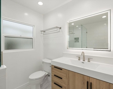 8348 Reading Avenue - Photo Thumbnail 20