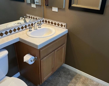 59 Shoreline Drive - Photo Thumbnail 10