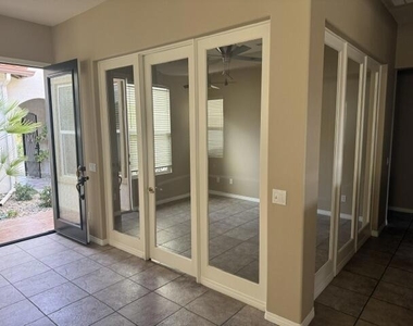 59 Shoreline Drive - Photo Thumbnail 12