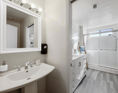47 Juan Carlos Drive - Photo Thumbnail 21