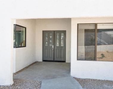 42655 Delhi Place - Photo Thumbnail 10