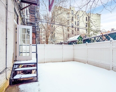 W 103rd St - Photo Thumbnail 8
