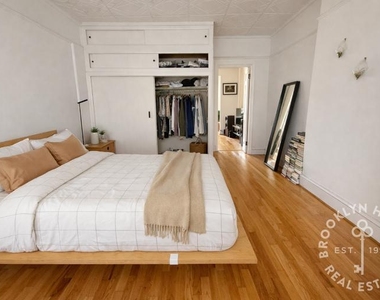 276 Degraw Street - Photo Thumbnail 5