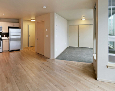 1530 15th Ave - Photo Thumbnail 9