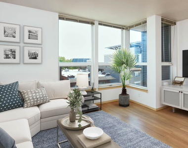 1530 15th Ave - Photo Thumbnail 11
