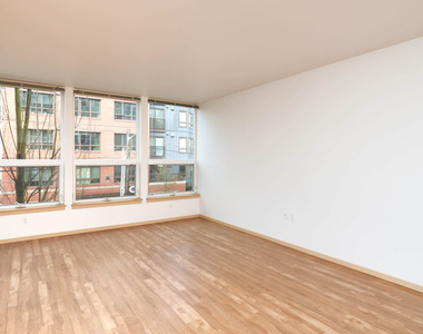 1530 15th Ave - Photo Thumbnail 10