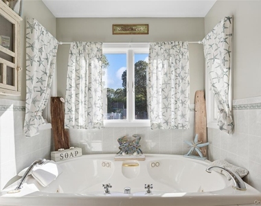 123 Broad Avenue - Photo Thumbnail 6
