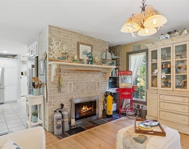 123 Broad Avenue - Photo Thumbnail 9