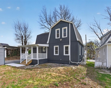 62 Poplar Street - Photo Thumbnail 3