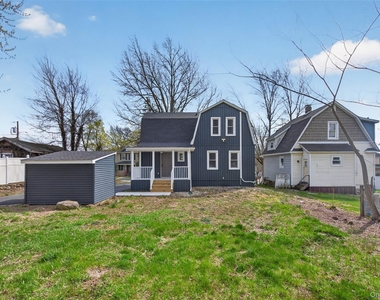 62 Poplar Street - Photo Thumbnail 4