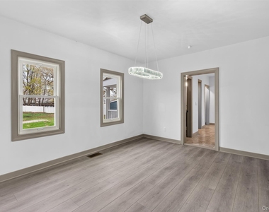 62 Poplar Street - Photo Thumbnail 11
