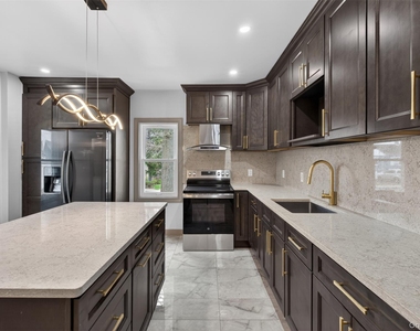 62 Poplar Street - Photo Thumbnail 21