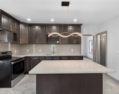 62 Poplar Street - Photo Thumbnail 17