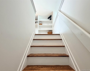 43b Old Squires Road - Photo Thumbnail 15