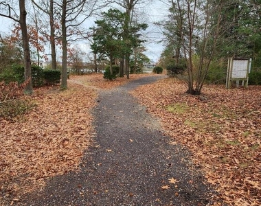 701 Monroe Point - Photo Thumbnail 6