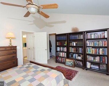 701 Monroe Point - Photo Thumbnail 11