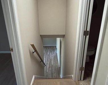 521 Laurel Avenue - Photo Thumbnail 10
