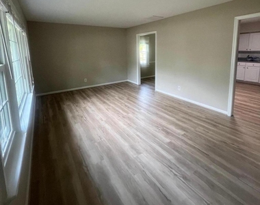 521 Laurel Avenue - Photo Thumbnail 18