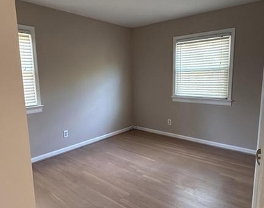 521 Laurel Avenue - Photo Thumbnail 9