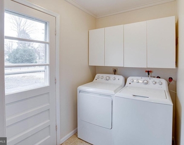 9552 Birmingham Drive - Photo Thumbnail 12