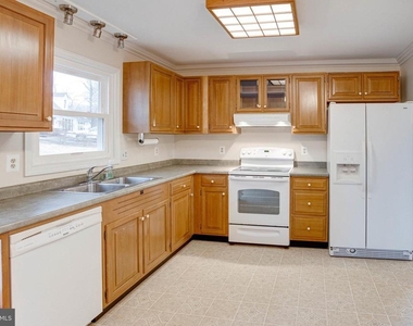 9552 Birmingham Drive - Photo Thumbnail 22