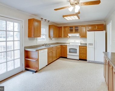 9552 Birmingham Drive - Photo Thumbnail 11
