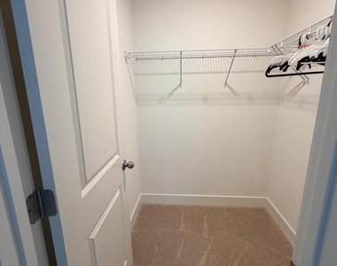 1530 Sandpiper Bay Loop - Photo Thumbnail 20
