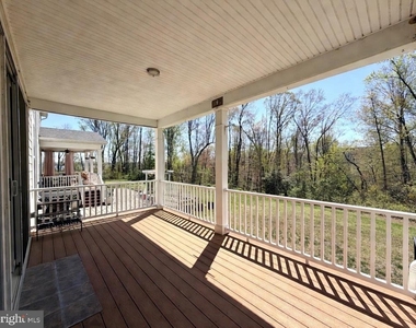 1530 Sandpiper Bay Loop - Photo Thumbnail 8