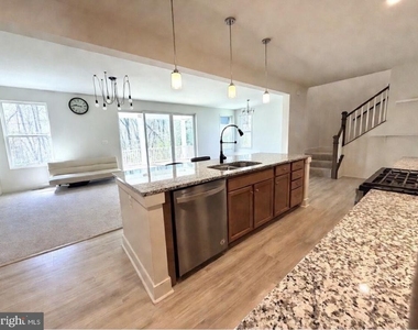 1530 Sandpiper Bay Loop - Photo Thumbnail 2