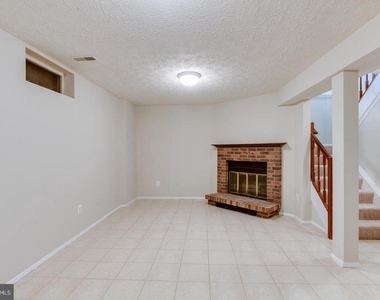 8035 Tyson Oaks Circle - Photo Thumbnail 14