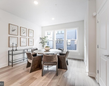 12742 Verdant Way - Photo Thumbnail 4