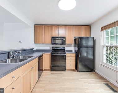 2331 Harleyford Court - Photo Thumbnail 8