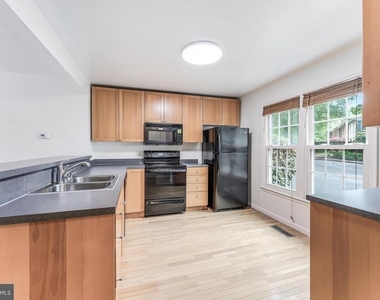 2331 Harleyford Court - Photo Thumbnail 9