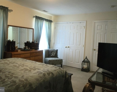 104 Eastside Ln - Photo Thumbnail 13