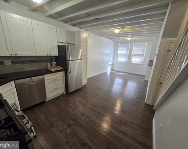 712 S Randolph Street - Photo Thumbnail 3