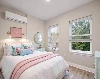1236 W Airdrie Street - Photo Thumbnail 5
